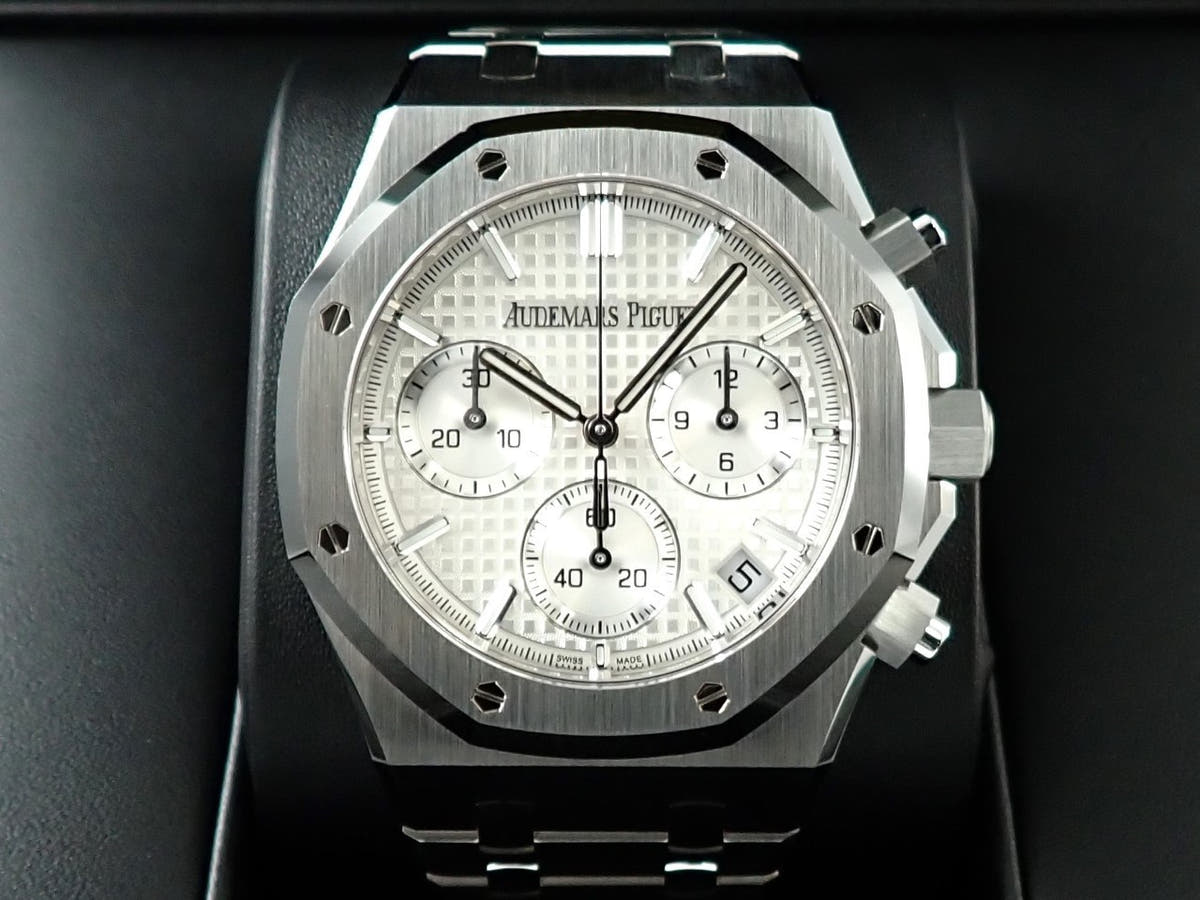 オーデマピゲ ロイヤルオーク クロノグラフ Ref.26240ST.OO.1320ST.07 シルバー文字盤 未使用 6LJM753J