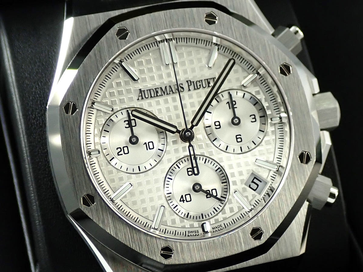 オーデマピゲ ロイヤルオーク クロノグラフ Ref.26240ST.OO.1320ST.07 シルバー文字盤 未使用 6LJM753J