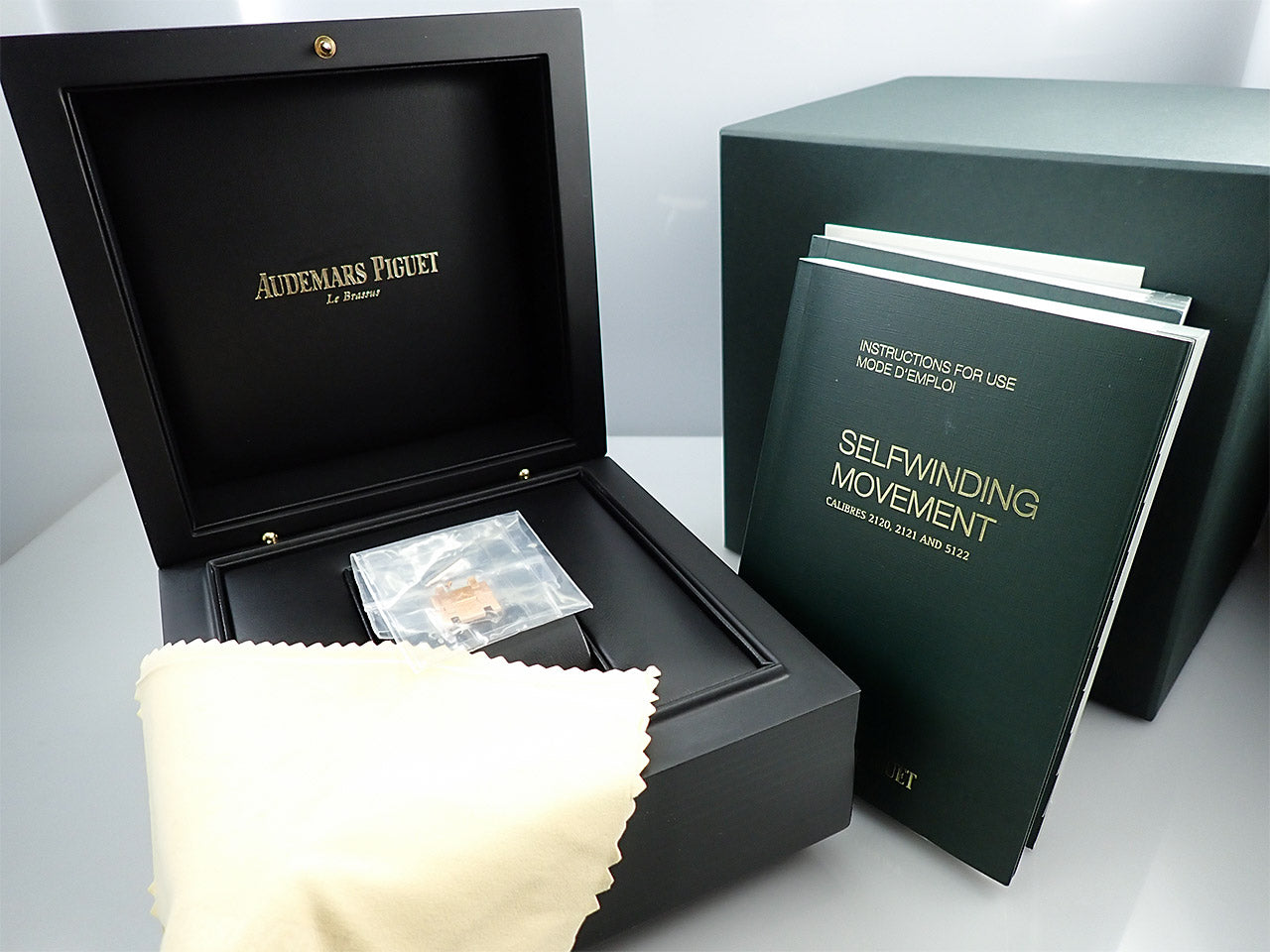 Audemars Piguet Royal Oak Jumbo Extra Thin &lt;Warranty, Box, etc.&gt;