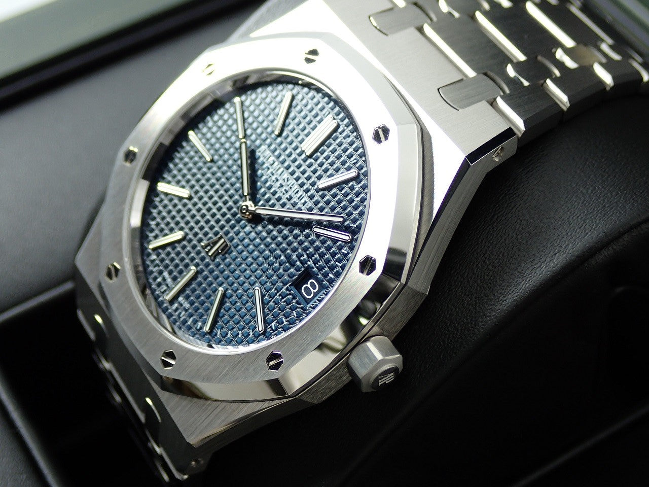 Audemars Piguet Royal Oak Jumbo Extra-Thin Ref.16202ST.OO.1240ST.02 SS Night Blue Dial