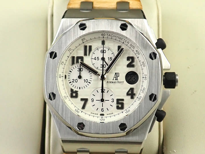 Audemars Piguet Royal Oak Offshore Chronograph Safari Ref. 26170ST.OO.D091CR.01 Stainless Steel Ivory Dial