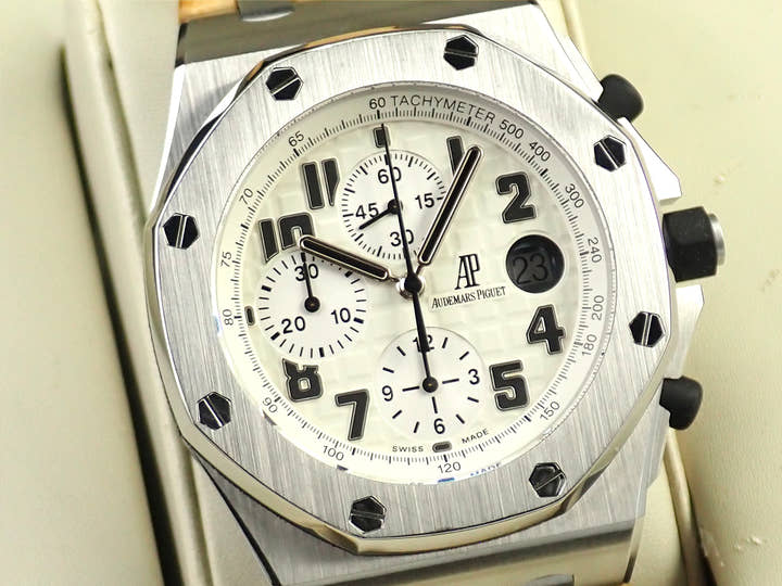 Audemars Piguet Royal Oak Offshore Chronograph Safari Ref. 26170ST.OO.D091CR.01 Stainless Steel Ivory Dial