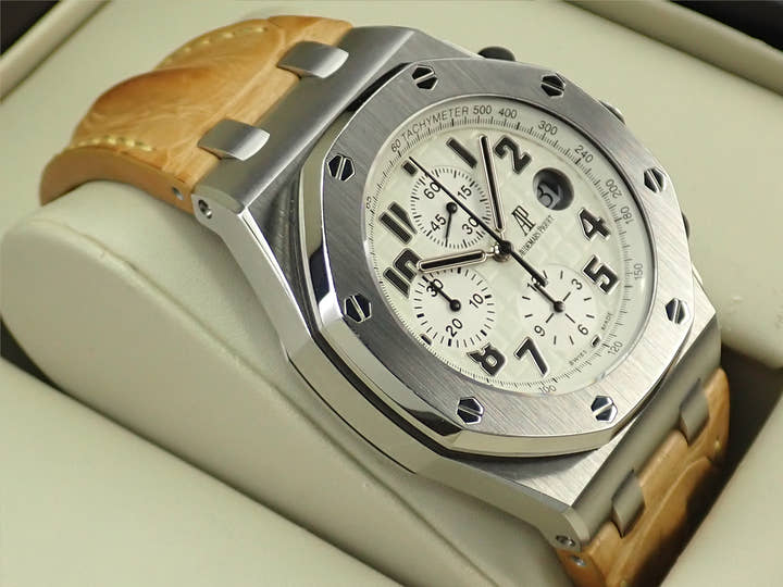 Audemars Piguet Royal Oak Offshore Chronograph Safari Ref. 26170ST.OO.D091CR.01 Stainless Steel Ivory Dial