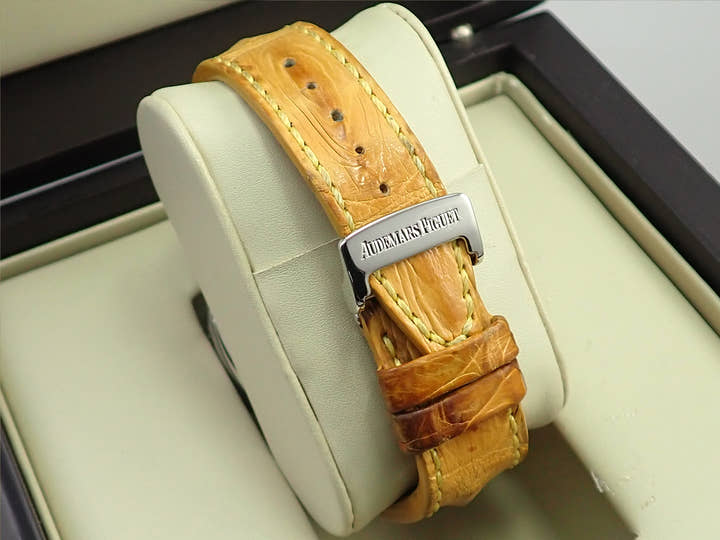 Audemars Piguet Royal Oak Offshore Chronograph Safari Ref. 26170ST.OO.D091CR.01 Stainless Steel Ivory Dial