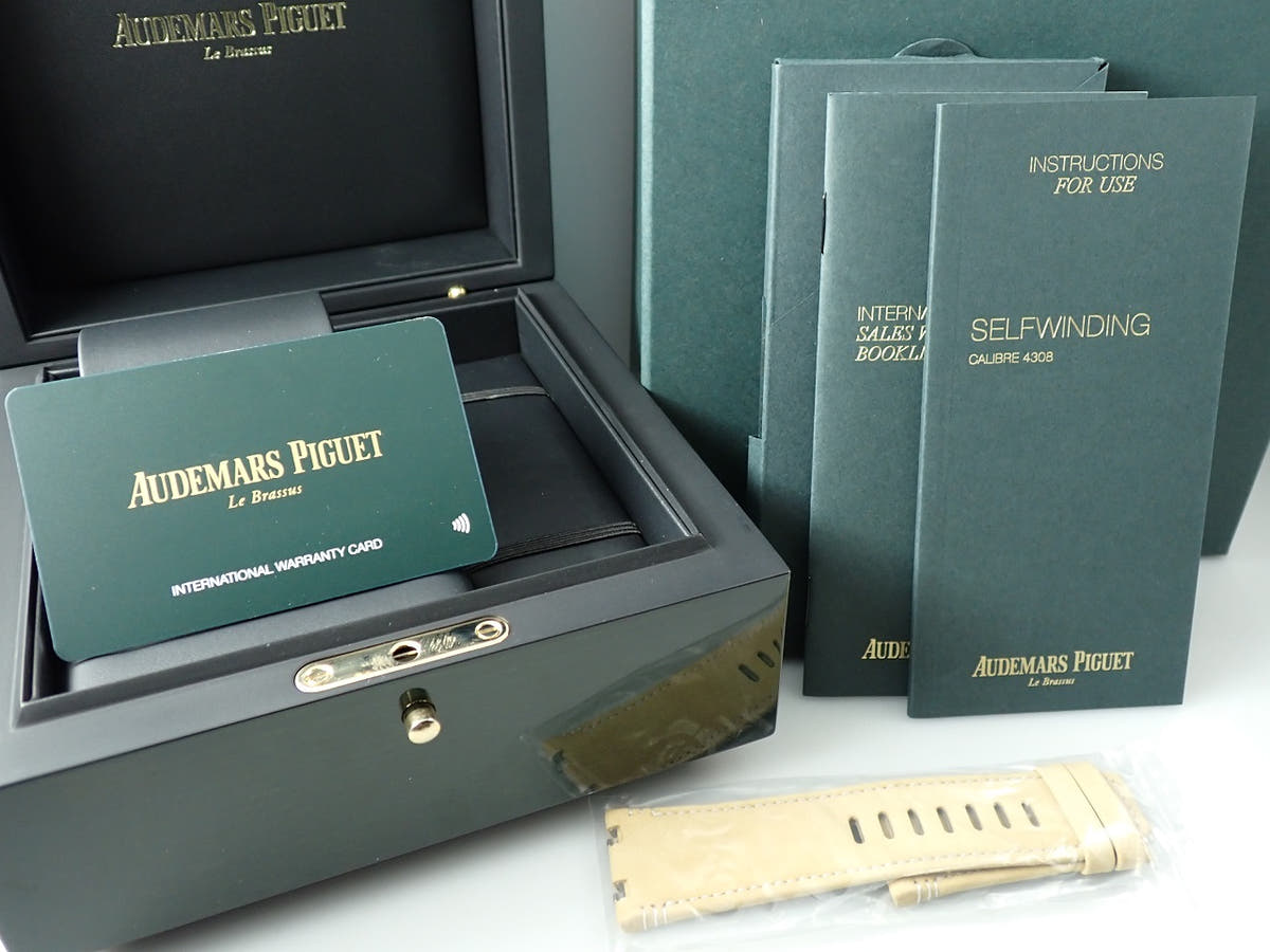 オーデマピゲ ロイヤルオーク オフショア ダイバー Ref.15720CN.OO.A002CA.01 ブラック文字盤 美中古 X2XTZKF4