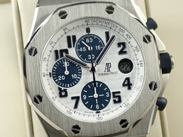 オーデマピゲ ロイヤルオーク オフショア クロノグラフ Ref.26170ST.OO.D305CR.01 ステンレススチール ホワイト×ブルー文字盤