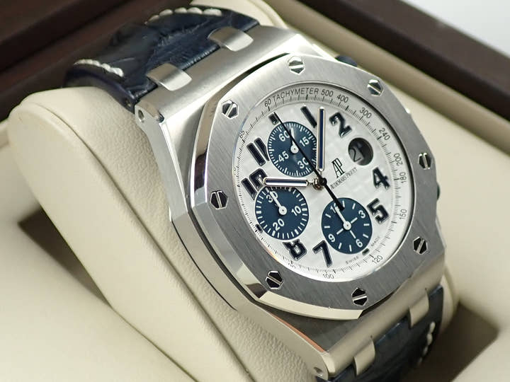 オーデマピゲ ロイヤルオーク オフショア クロノグラフ Ref.26170ST.OO.D305CR.01 ステンレススチール ホワイト×ブルー文字盤