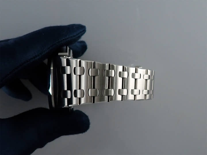 オーデマピゲ ロイヤルオーク オフショア クロノグラフ Ref.26238ST.OO.2000ST.01 ステンレススチール ブルー文字盤