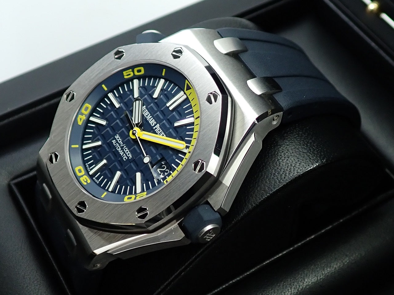 Audemars Piguet Royal Oak Offshore Diver &lt;Warranty, Box, etc.&gt;