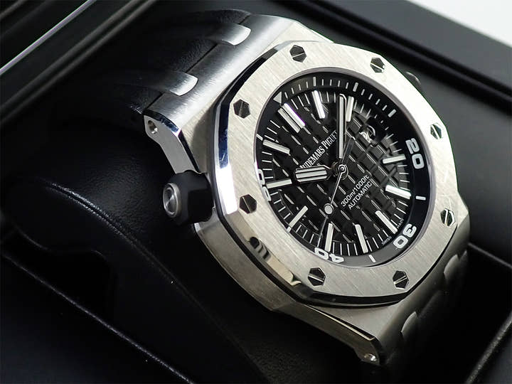 オーデマピゲ ロイヤルオーク オフショア ダイバー Ref.15710ST.OO.A002CA.01 ステンレススチール ブラック文字盤
