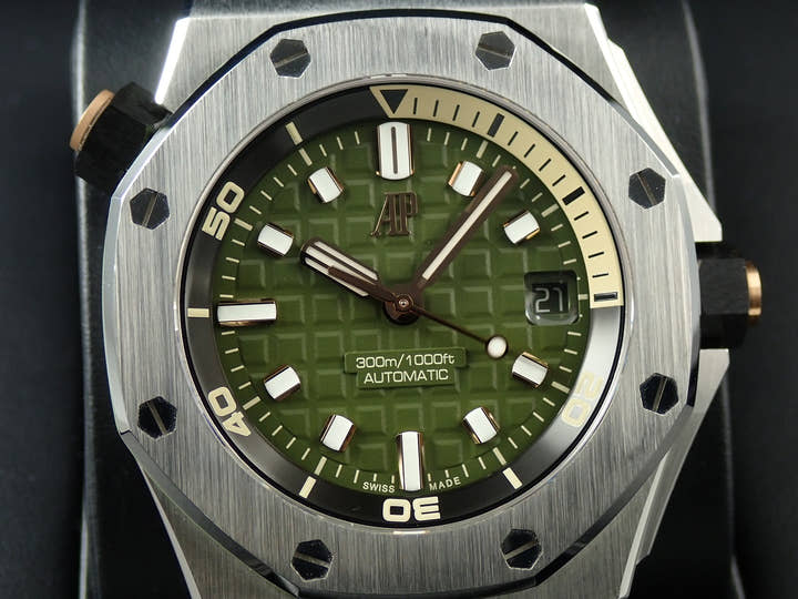 オーデマピゲ ロイヤルオーク オフショア ダイバー Ref.15720ST.OO.A052CA.01 ステンレススチール カーキグリーン文字盤
