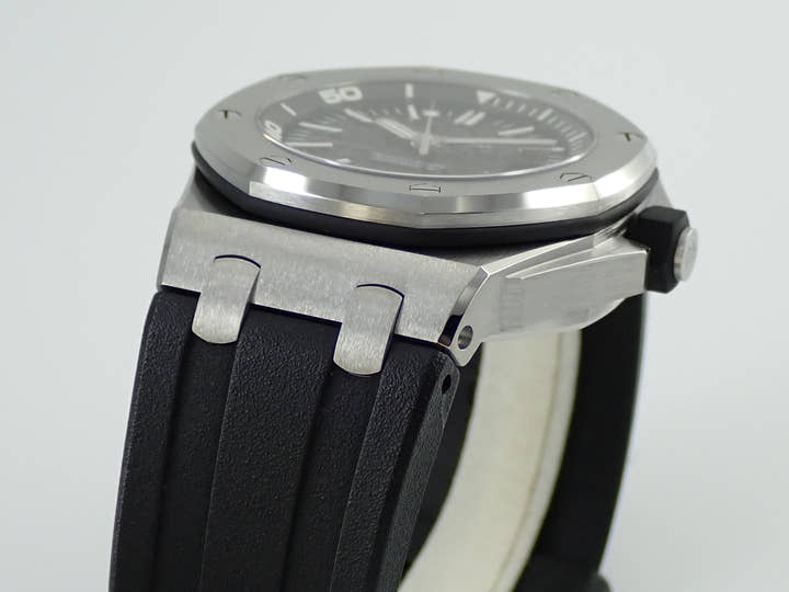 オーデマピゲ ロイヤルオーク オフショア ダイバー Ref.15703ST.OO.A002CA.01 ステンレススチール ブラック文字盤