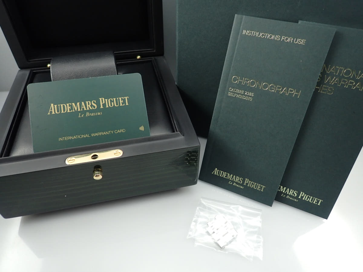 オーデマピゲ ロイヤルオーク クロノグラフ Ref.26331ST.OO.1220ST.01 ブルー文字盤 中古 M4F66S8F