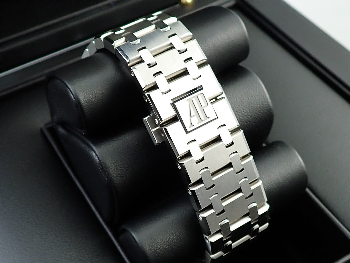 オーデマピゲ ロイヤルオーク オートマティック Ref.15500ST.OO.1220ST.03 ブラック文字盤 中古 W5PH2J64