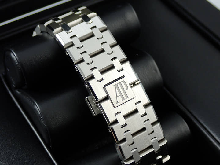 オーデマピゲ ロイヤルオーク Ref.15500ST.OO.1220ST.04 ステンレススチール シルバー文字盤