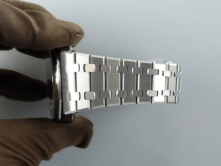 オーデマピゲ ロイヤルオーク Ref.15500ST.OO.1220ST.03 ステンレススチール ブラック文字盤