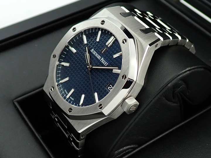 オーデマピゲ ロイヤルオーク Ref.15500ST.OO.1220ST.01 ステンレススチール ブルー文字盤