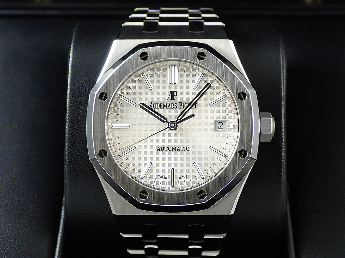 オーデマピゲ ロイヤルオーク オートマティック Ref.15450ST.OO.1256ST.01 シルバー文字盤 中古 F9SMRHSW