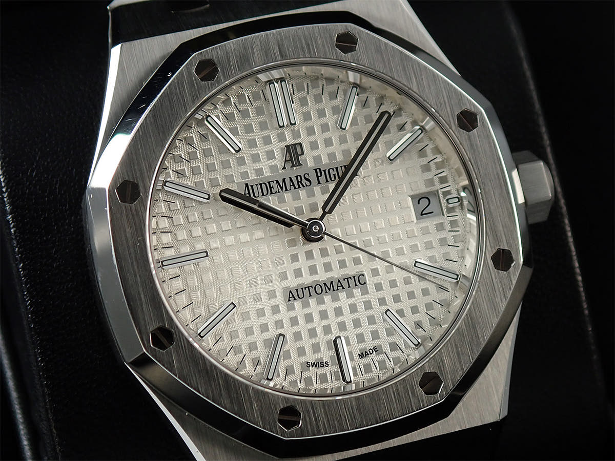 オーデマピゲ ロイヤルオーク オートマティック Ref.15450ST.OO.1256ST.01 シルバー文字盤 中古 F9SMRHSW