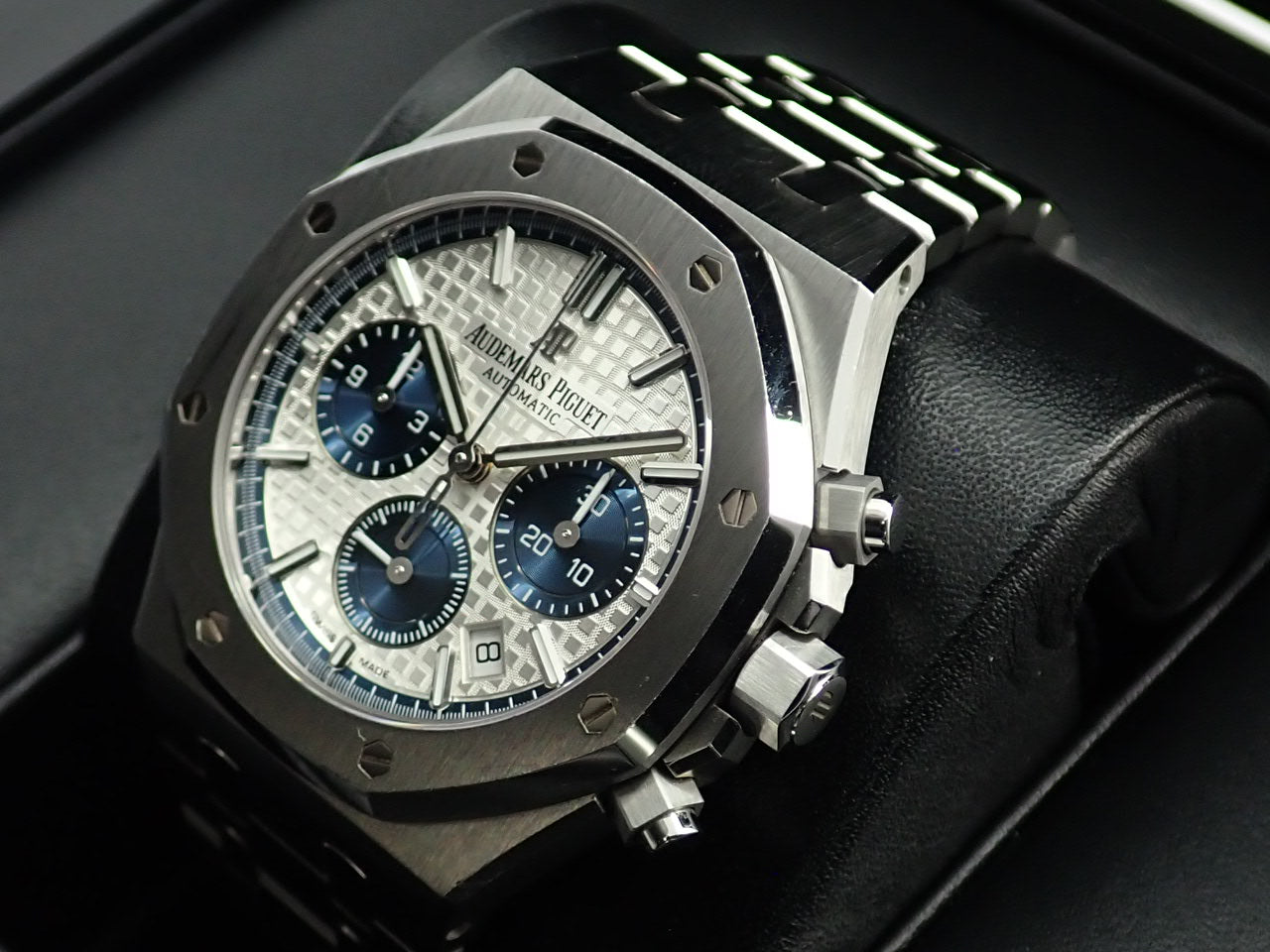 Audemars Piguet Royal Oak Chronograph &lt;Warranty Box and Others&gt;