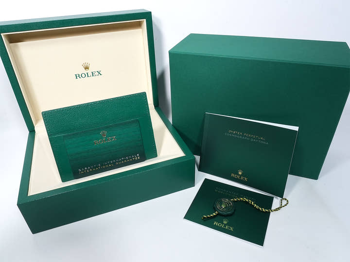 Rolex Daytona Ref. 126518LN Yellow Gold Golden and Bright Black Dial Unused rxytc2md