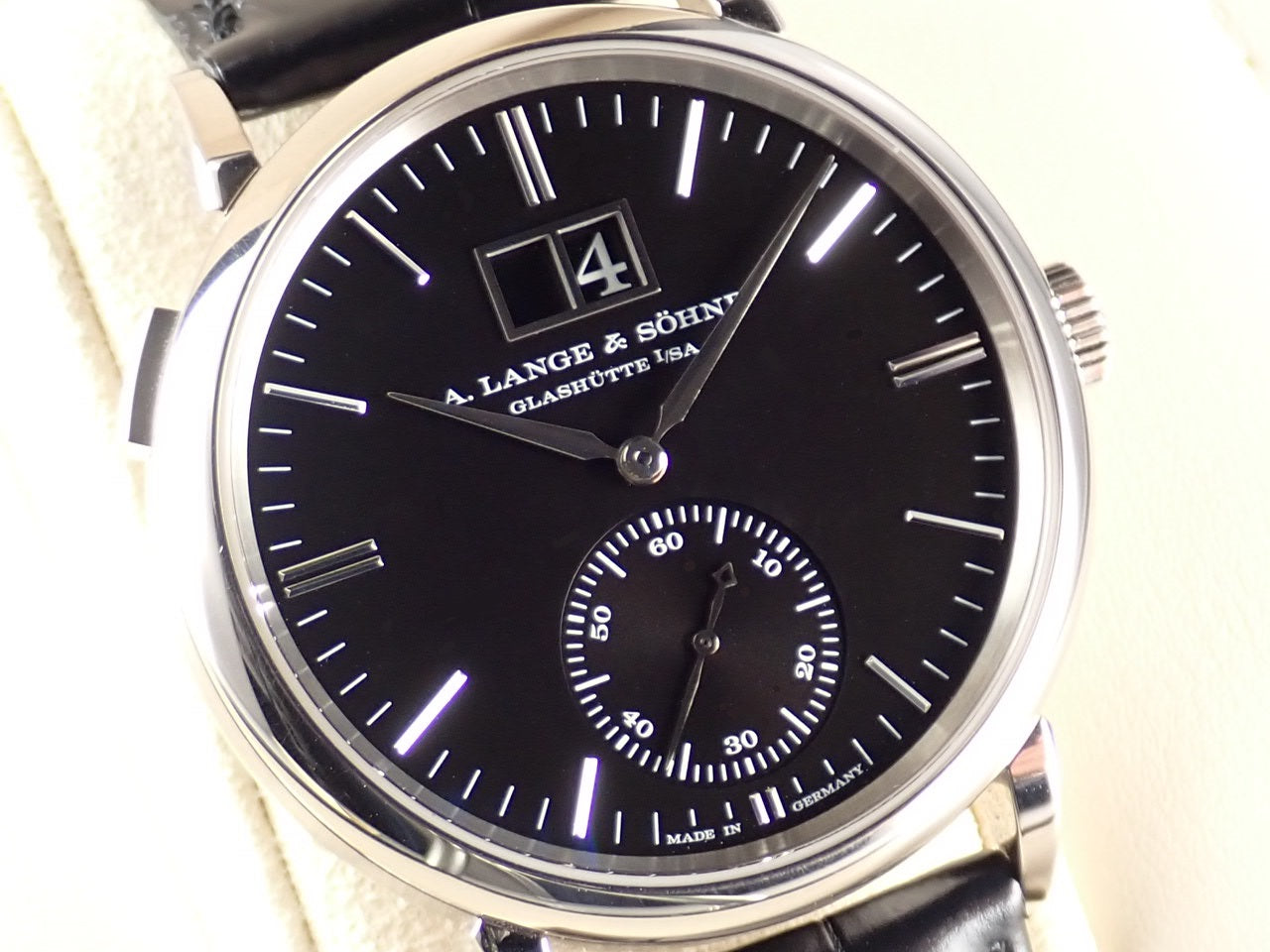 A. Lange &amp; Söhne Saxonia Outsize Date 18KWG &lt;Warranty, Box, etc.&gt;