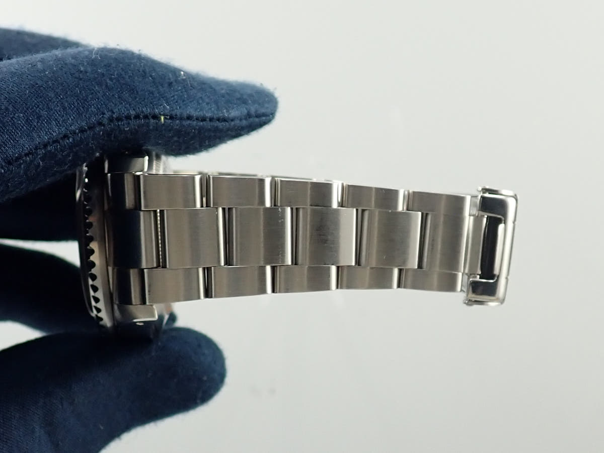 ロレックス シードゥエラー Ref.16600 ブラック文字盤 中古 5ZK10VW7