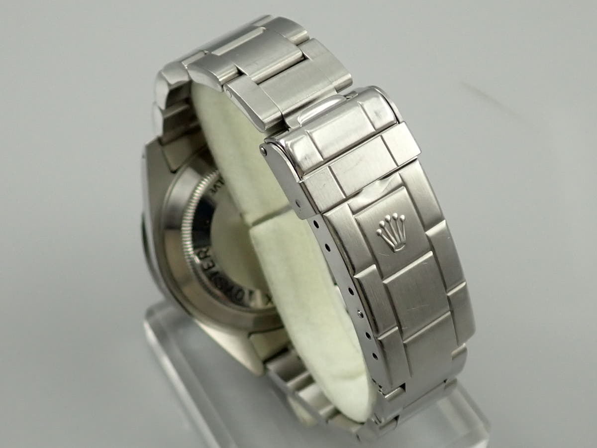 ロレックス シードゥエラー Ref.16600 ブラック文字盤 中古 5ZK10VW7