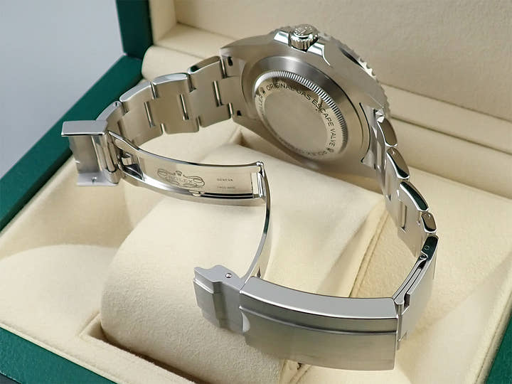 Rolex Sea-Dweller Ref. 126600 Stainless Steel Black Dial