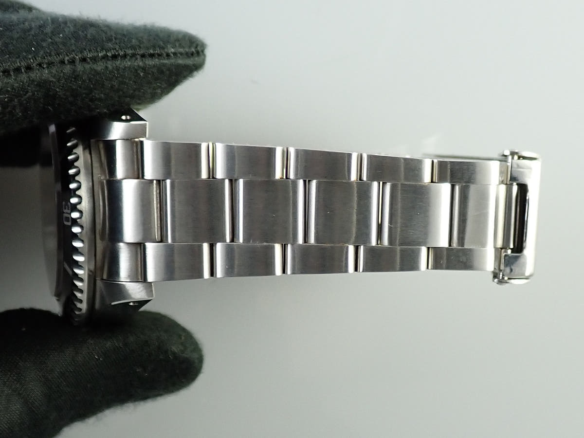 Rolex Sea-Dweller Ref.16660 Black Dial Used AC62RJ79