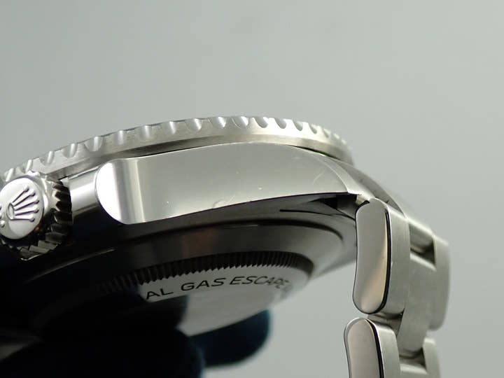 Rolex Sea-Dweller Ref. 126600 Stainless Steel Black Dial