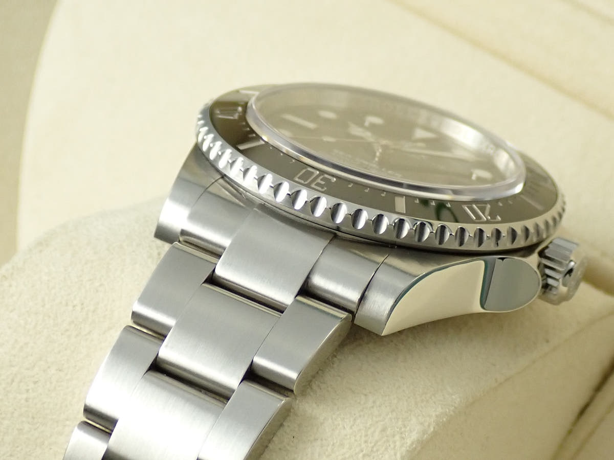 ロレックス シードゥエラー 4000 Ref.116600 ブラック文字盤 中古 26W859LL