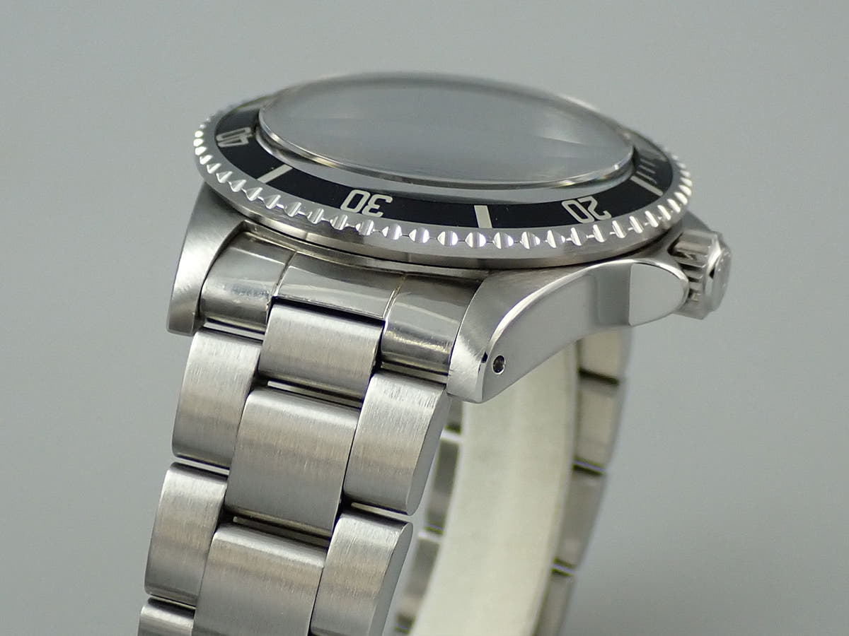 ロレックス シードゥエラー Ref.1665 ブラック文字盤 中古 UP3T25F5