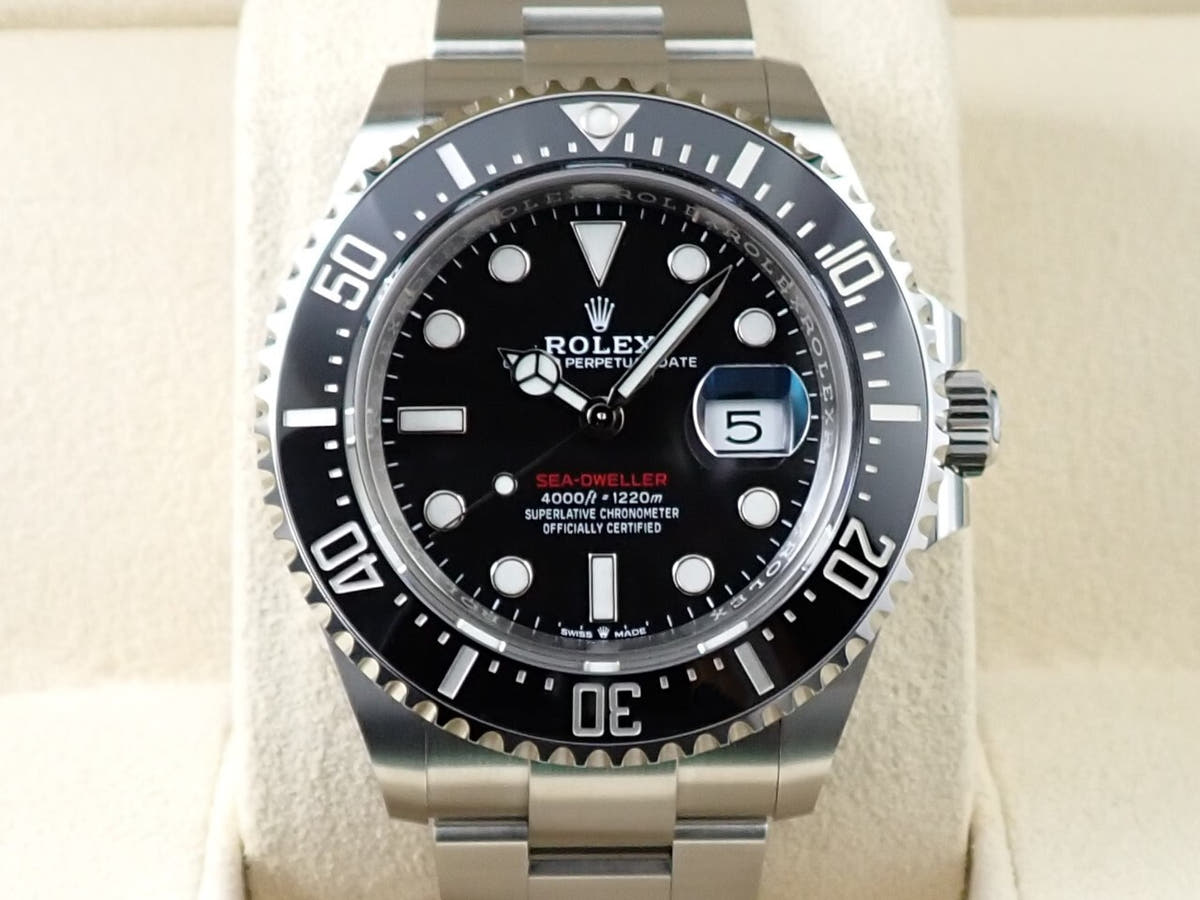ロレックス シードゥエラー Ref.126600 ブラック文字盤 未使用 FLHH8850