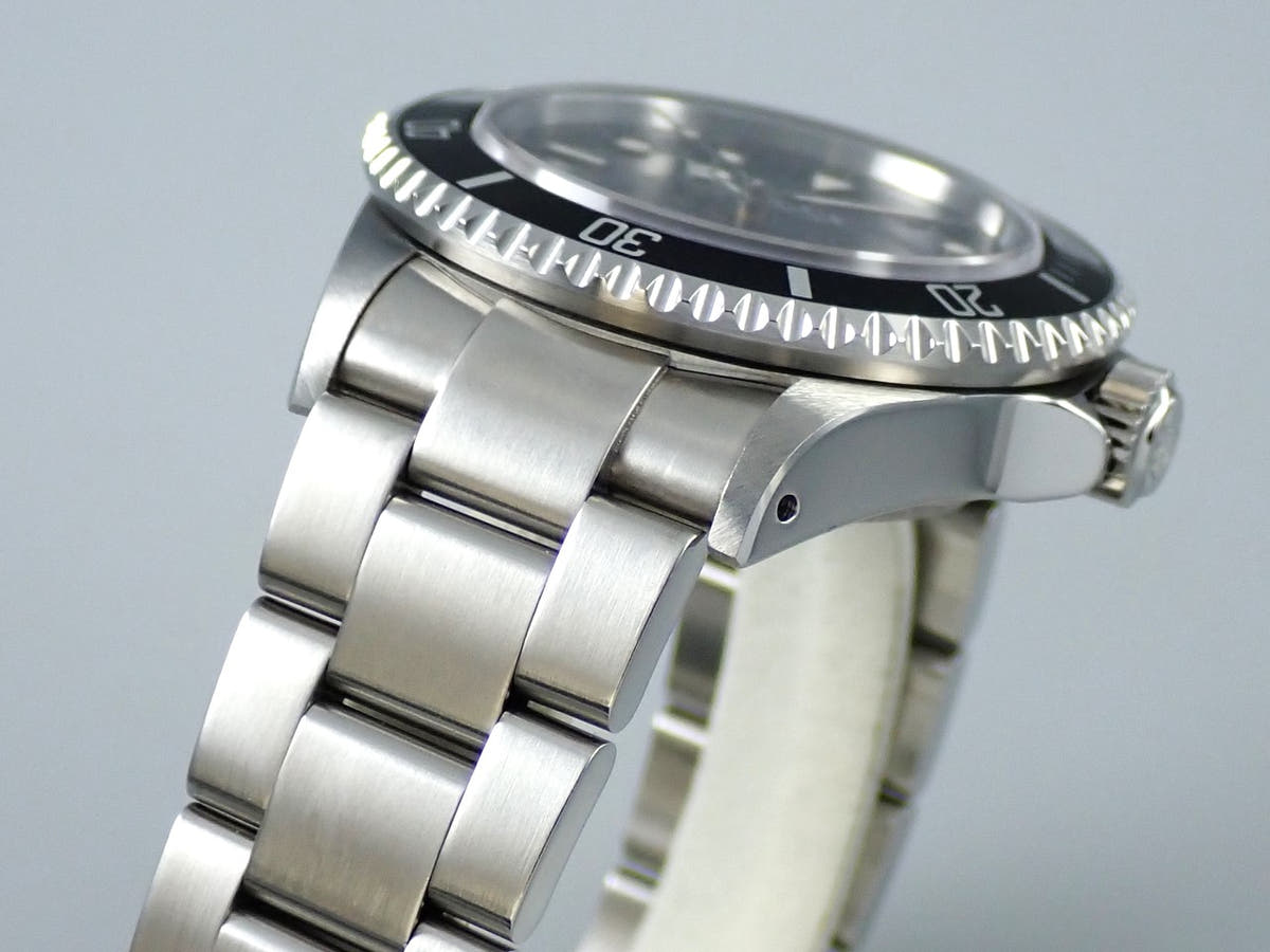 ロレックス シードゥエラー Ref.16600 ブラック文字盤 美中古 7ZPALVUJ