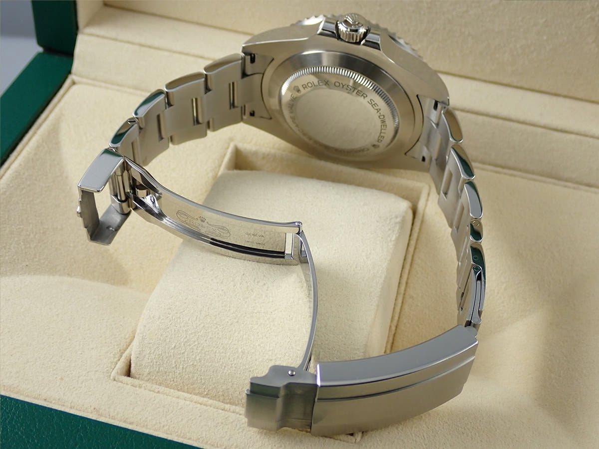 ロレックス シードゥエラー Ref.126600 ブラック文字盤 中古 9A41MXXU