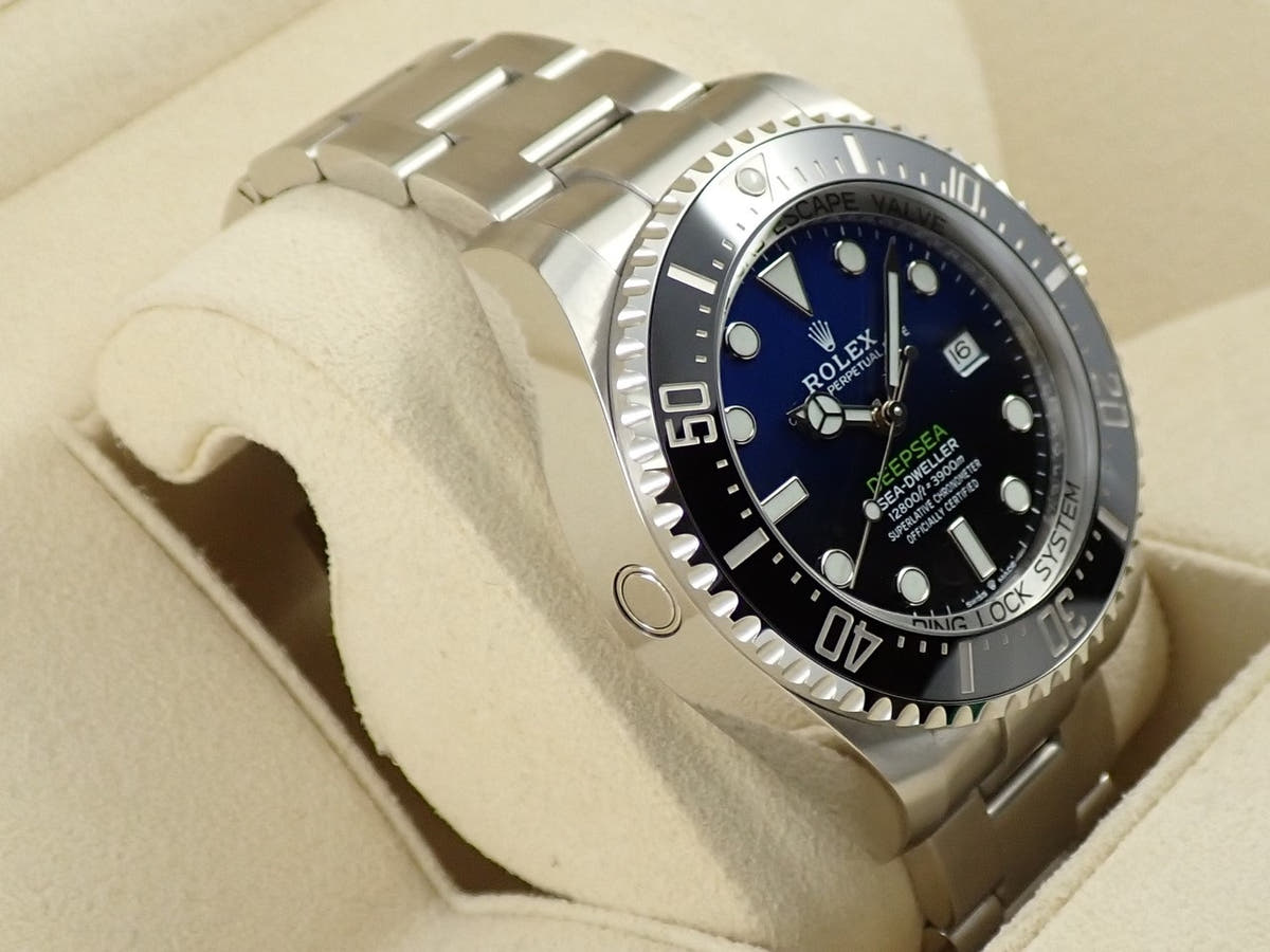 ロレックス シードゥエラー ディープシー Ref.126660 D-BLUE文字盤 未使用 M96JSH58