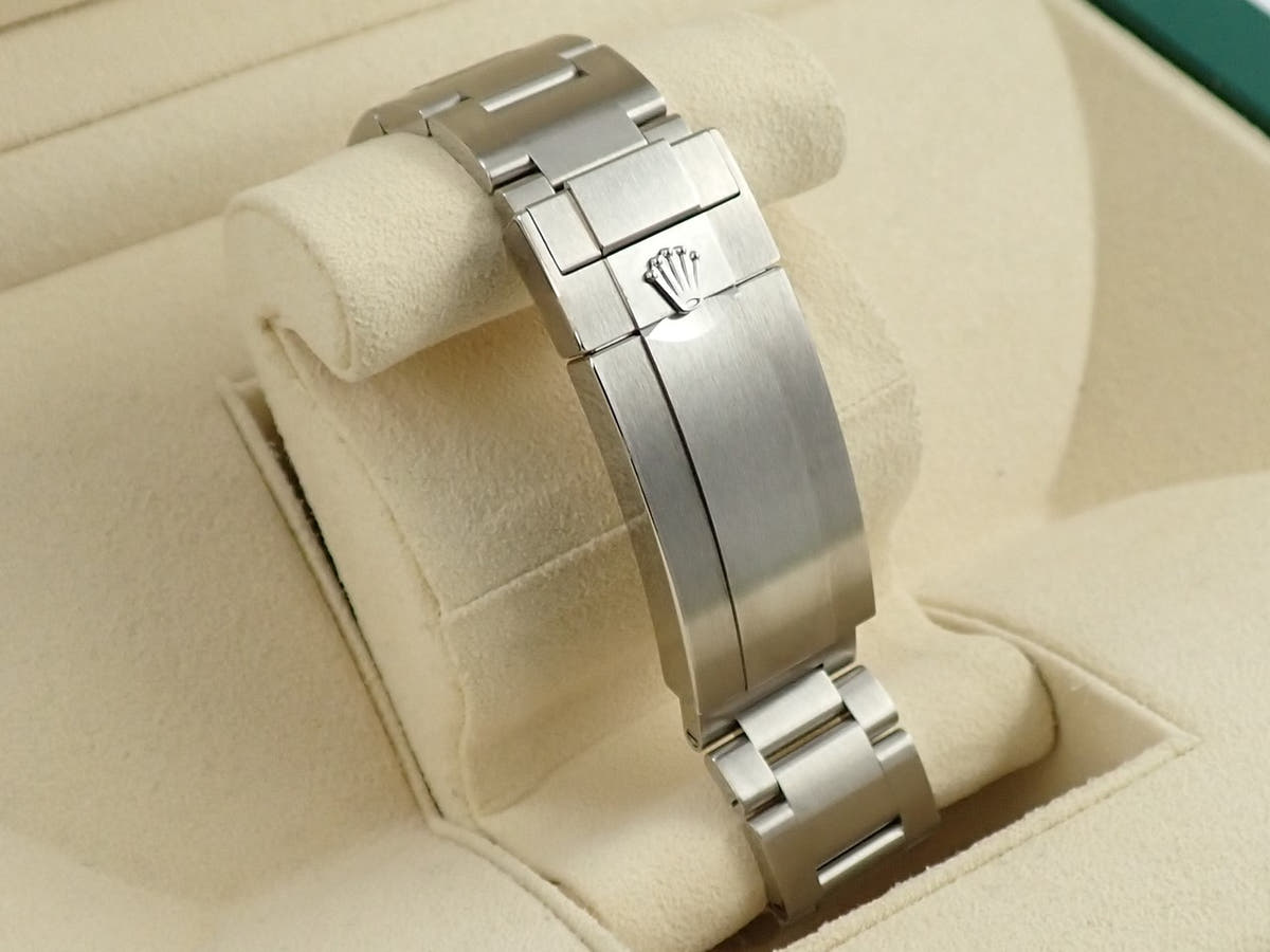 ロレックス シードゥエラー ディープシー Ref.126660 D-BLUE文字盤 未使用 M96JSH58