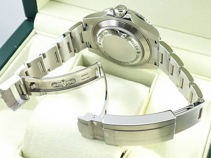 Rolex Sea-Dweller 4000 <Warranty, Box, etc.>