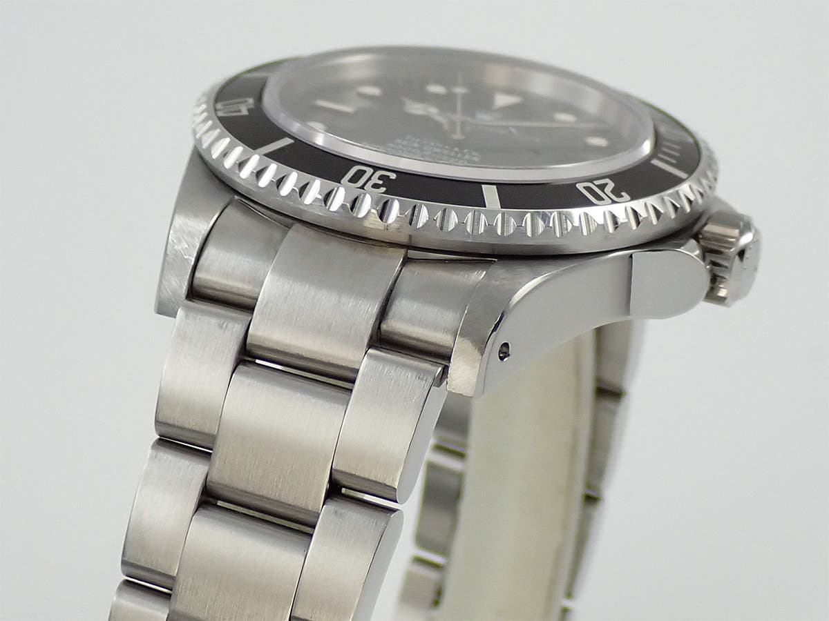 ロレックス シードゥエラー Ref.16600 ブラック文字盤 中古 6V4951S0