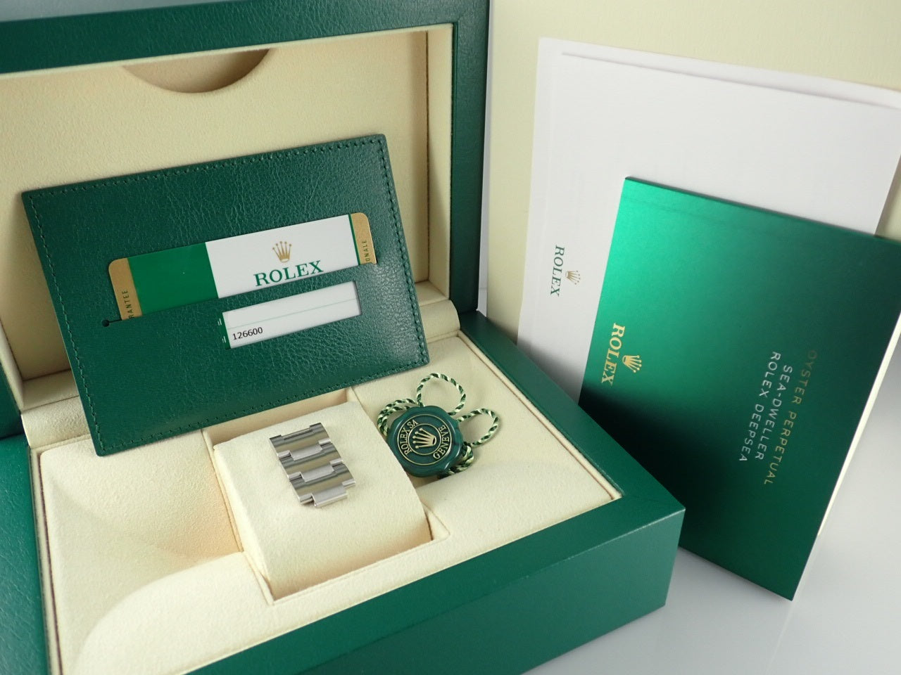 Rolex Sea-Dweller [Excellent condition] [Warranty, box, etc.]