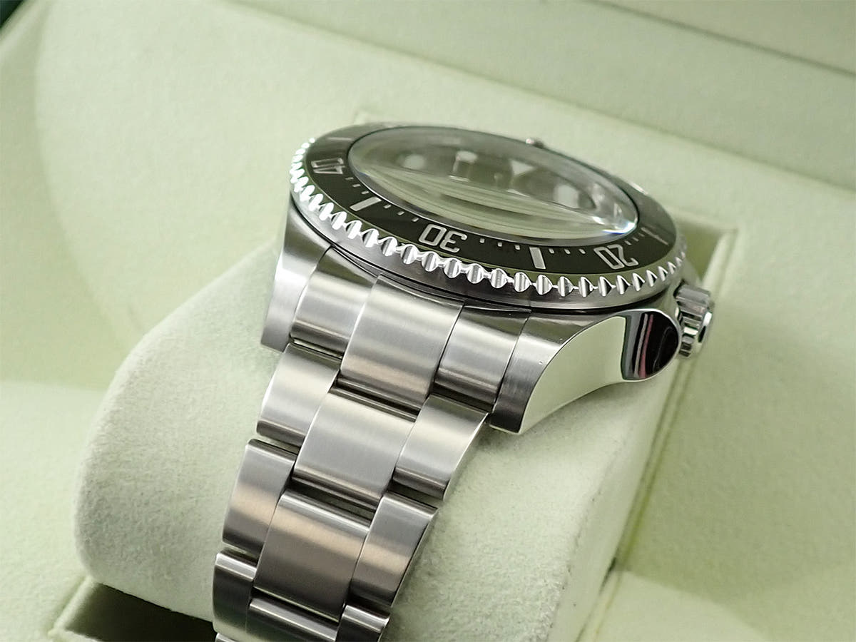 ロレックス シードゥエラー ディープシー Ref.116660 ブラック文字盤 中古 1886339Z