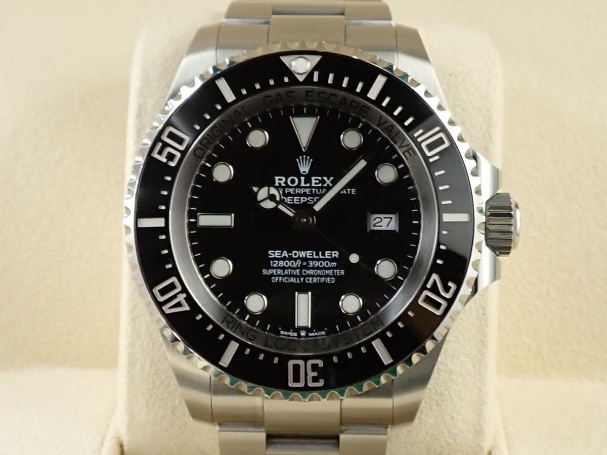ロレックス シードゥエラー ディープシー Ref.126660 ブラック文字盤 中古 9VL7LHZA