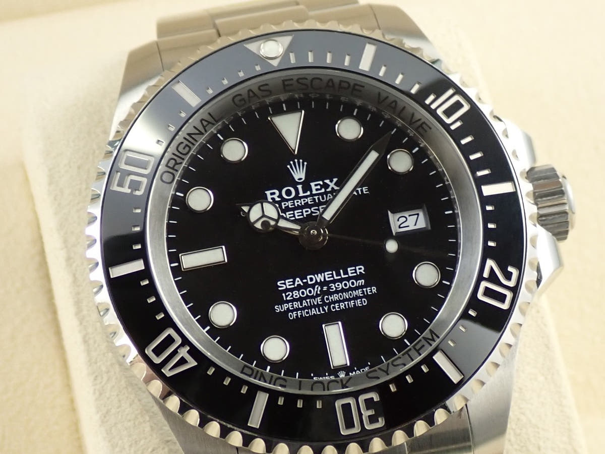 ロレックス シードゥエラー ディープシー Ref.126660 ブラック文字盤 中古 9VL7LHZA