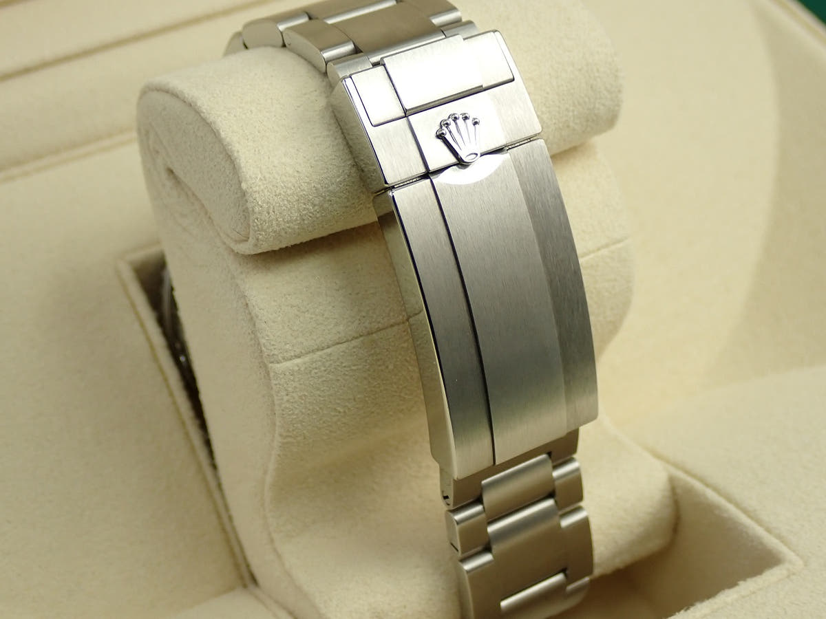 ロレックス シードゥエラー ディープシー Ref.126660 D-BLUE文字盤 中古 V368C256