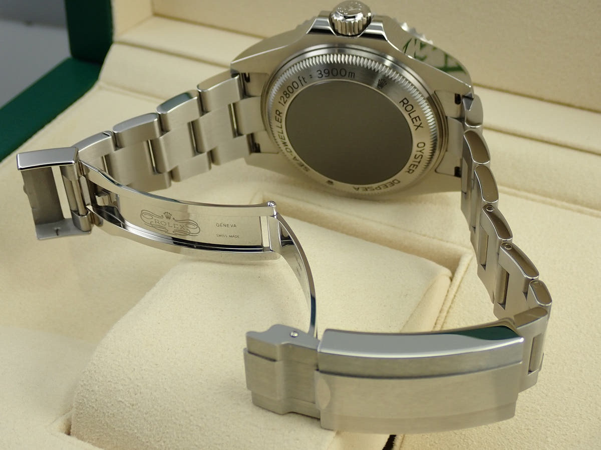 ロレックス シードゥエラー ディープシー Ref.126660 D-BLUE文字盤 中古 V368C256