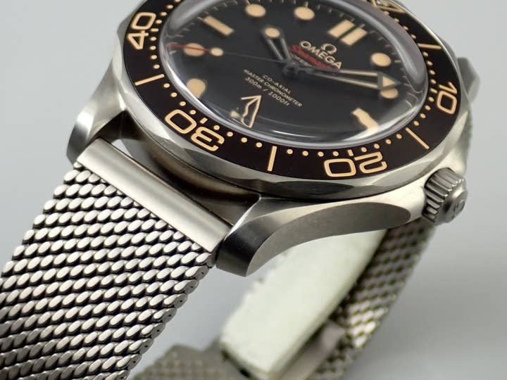 オメガ シーマスター ダイバー 300M コーアクシャル マスター クロノメーター 42MM Ref.210.90.42.20.01.001 ブラウン文字盤 美品 W1RMXTXK