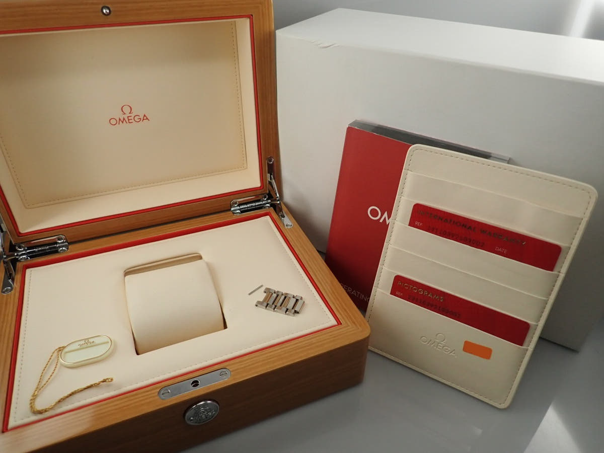 オメガ シーマスター アクアテラ マスター コーアクシャル クロノメーター Ref.231.10.39.21.03.002 ブルー文字盤 中古 94JS1380