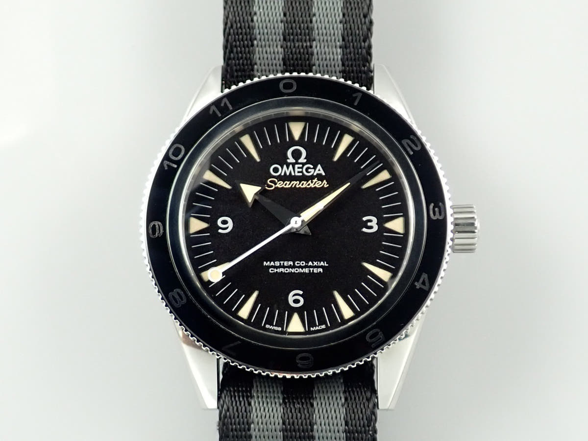 オメガ シーマスター300 スペクター限定モデル Ref.233.32.41.21.01.001 ブラック文字盤 美品 233L0WUS