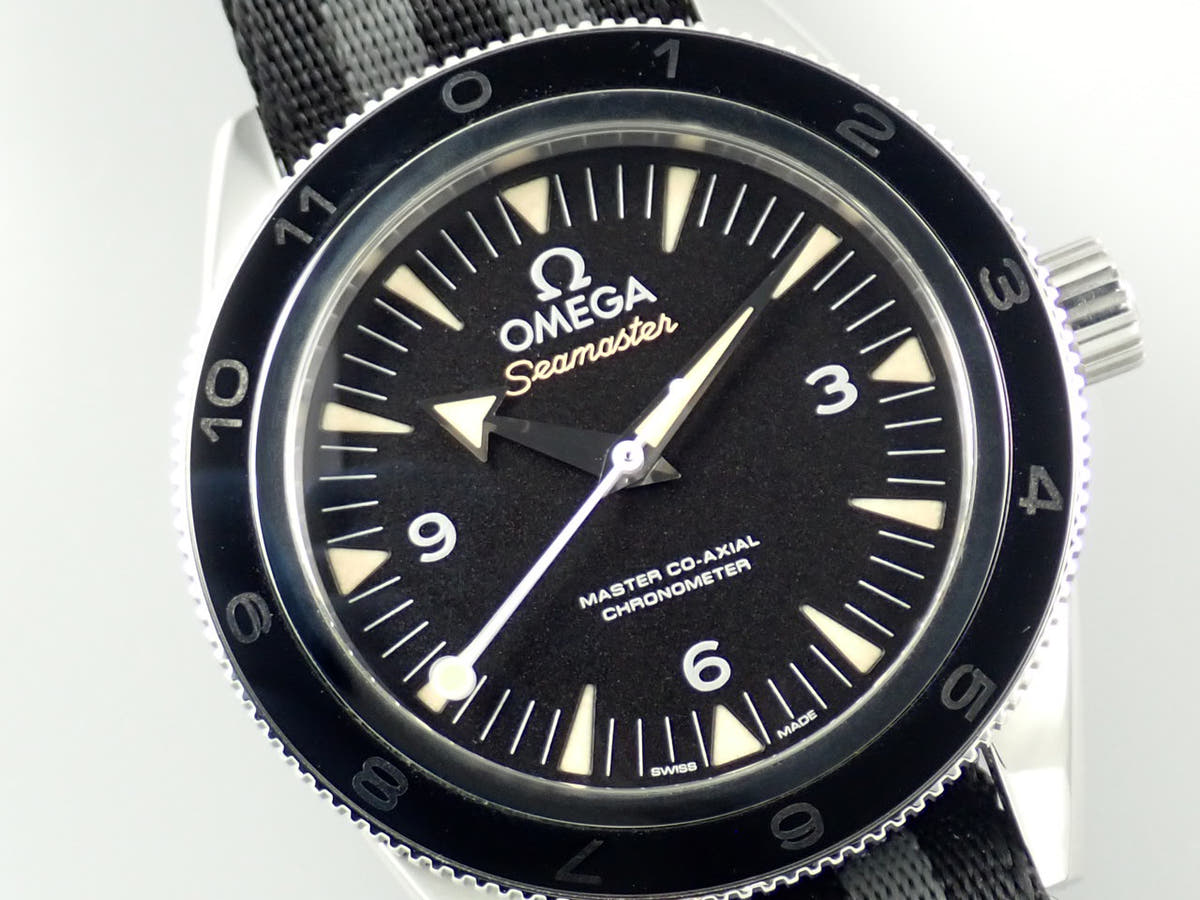 オメガ シーマスター300 スペクター限定モデル Ref.233.32.41.21.01.001 ブラック文字盤 美品 233L0WUS